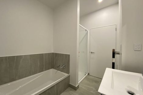 Photo of property in 4/62 Spenmoor Street, Newlands, Wellington, 6037