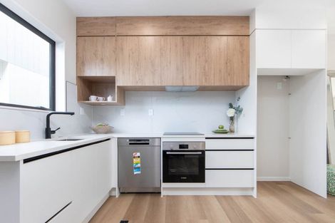 Photo of property in 24a Scarlet Drive, Ranui, Auckland, 0612