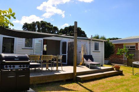 Photo of property in 39 Ocean View Road, Waihi Beach, 3611
