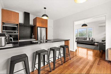 Photo of property in 47a Napier Road, Havelock North, 4130