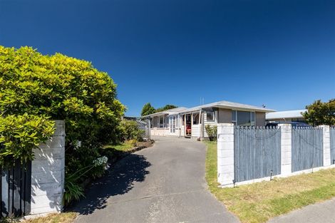 Photo of property in 33 Oriana Crescent, Hornby, Christchurch, 8042