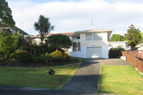 Photo of property in 16 Velma Road, Hillcrest, Auckland, 0627