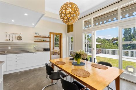 Photo of property in 21 May Avenue, Hospital Hill, Napier, 4110