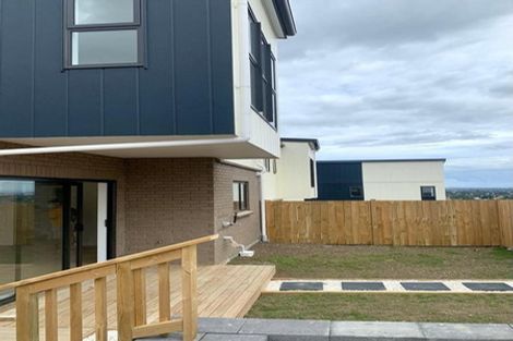 Photo of property in 1a Putiputi Way, Papakura, 2110