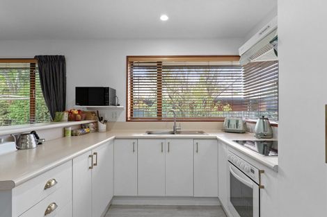 Photo of property in 2/37 Jennifer Street, Bryndwr, Christchurch, 8053