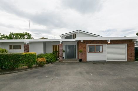 Photo of property in 16 Ngarimu Crescent, Taradale, Napier, 4112