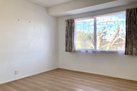 Photo of property in 30 Vintage Drive, Henderson, Auckland, 0612