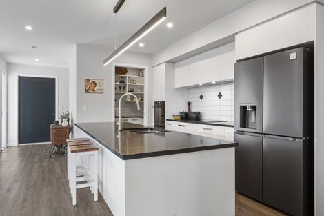 Photo of property in 4 Kiwitea Grove, Feilding, 4702