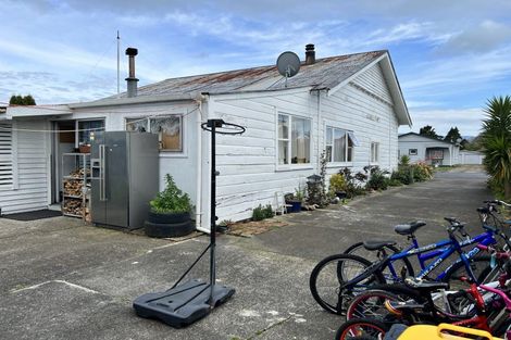 Photo of property in 42 Tennyson Street, Dannevirke, 4930