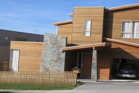 Photo of property in 80 Medallion Drive, Oteha, Auckland, 0632