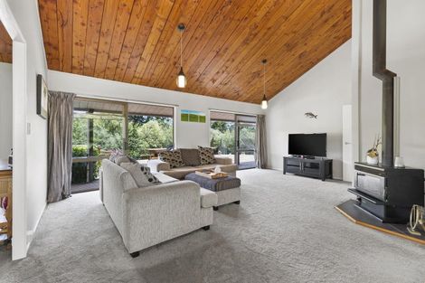 Photo of property in 132 Motu Road, Kumeu, 0891