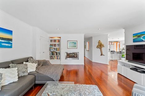 Photo of property in 15 Whale Cove, Stanmore Bay, Whangaparaoa, 0932