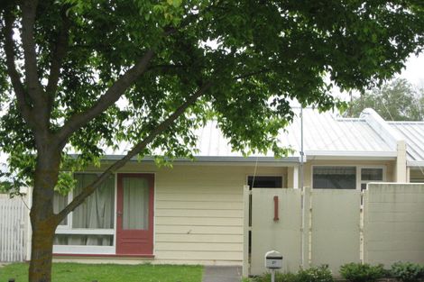 Photo of property in 1/27 Clivedon Place, Redwood, Christchurch, 8051