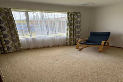 Photo of property in 7 Wakefield Grove, Waikanae, 5036