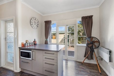 Photo of property in 35 Holland Street, Avonside, Christchurch, 8061