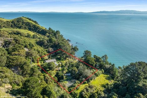 Photo of property in 1082 Thames Coast Sh25 Road, Kereta, Thames, 3575