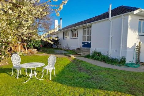 Photo of property in 61 Rhodes Street, Waimate, 7924