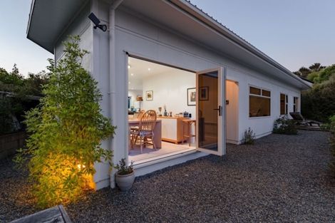 Photo of property in 14 Avro Road, Blue Mountains, Upper Hutt, 5371