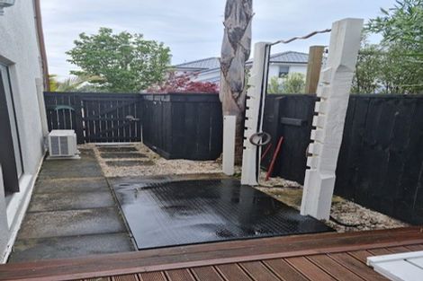 Photo of property in 2/36 Seaview Road, Castor Bay, Auckland, 0620