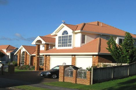 Photo of property in 2 Pintner Place, Somerville, Auckland, 2014