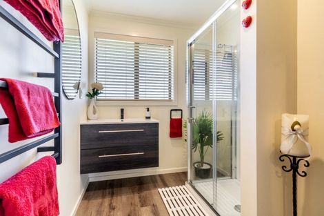 Photo of property in 13 Church Street, Winton, 9720