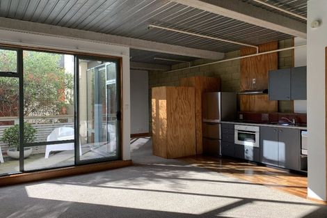 Photo of property in First House Apartments, 5/4 Frederick Street, Te Aro, Wellington, 6011