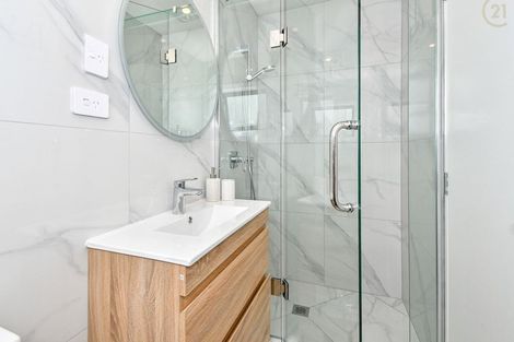 Photo of property in 32e Albrecht Avenue, Mount Roskill, Auckland, 1041