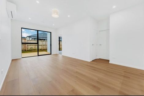 Photo of property in 11 Cronshaw Road, Karaka, Papakura, 2113