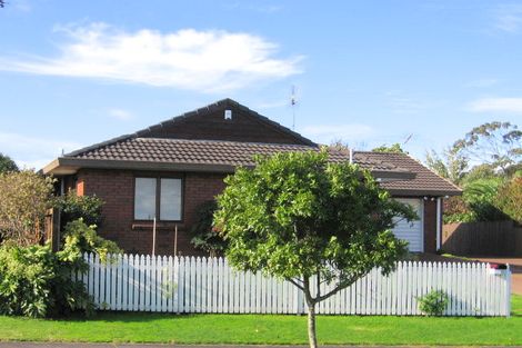 Photo of property in 2/40 Channing Crescent, Botany Downs, Auckland, 2010