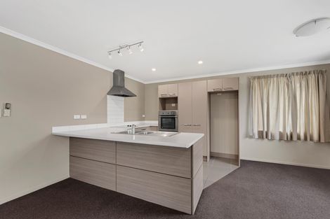 Photo of property in 4 Waitaua Street, Papakura, 2110