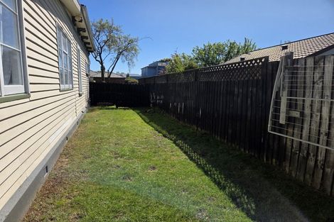 Photo of property in 18 Picton Avenue, Riccarton, Christchurch, 8011