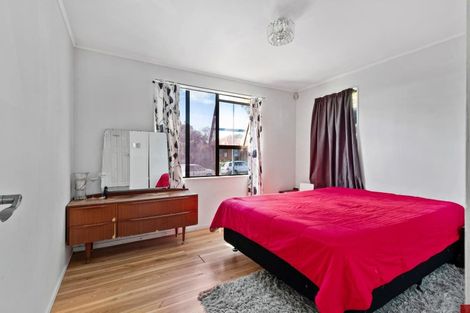 Photo of property in 1/1 Rebecca Rise, Weymouth, Auckland, 2103