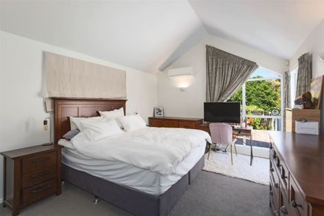 Photo of property in 2 Saint Ives Drive, Camborne, Porirua, 5026