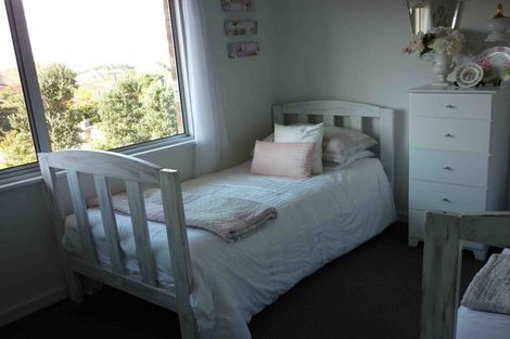 Photo of property in 34 Glenfern Road, Mellons Bay, Auckland, 2014