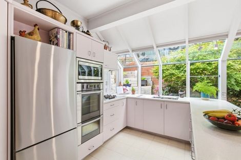 Photo of property in 34 Torwood Road, Khandallah, Wellington, 6035