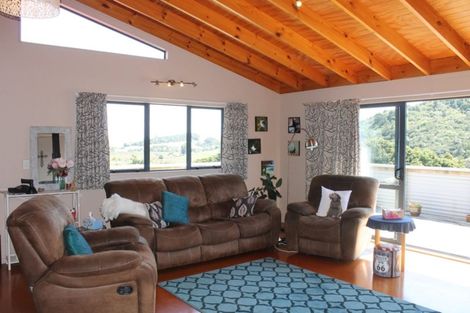 Photo of property in 352 Heatley Road, Whakapirau, Maungaturoto, 0583
