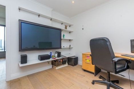 Photo of property in 9d/2 Saint Martins Lane, Grafton, Auckland, 1010