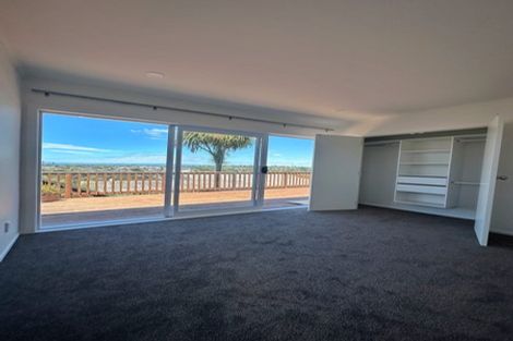 Photo of property in 1/82 Manuka Road, Glenfield, Auckland, 0629