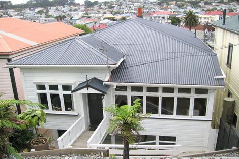 Photo of property in 20 Kenwyn Terrace, Newtown, Wellington, 6021
