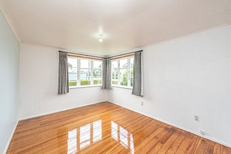 Photo of property in 104 Weraroa Road, Waverley, 4510