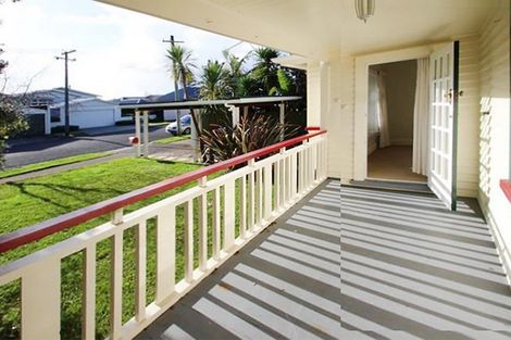 Photo of property in 4 Westmere Crescent, Westmere, Auckland, 1022