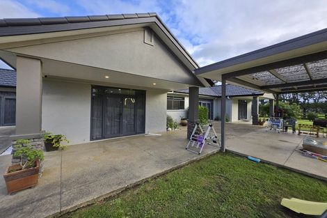 Photo of property in 190 Oraha Road, Kumeu, 0892