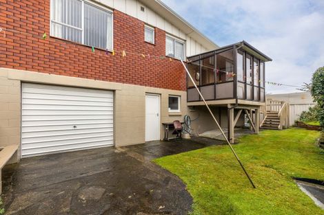 Photo of property in 42 Park Lane, Waitara, 4320