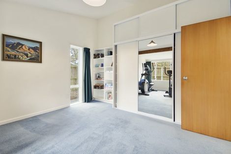 Photo of property in 17 Seagrave Place, Ilam, Christchurch, 8041