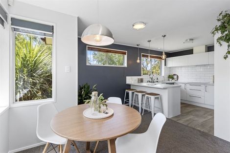 Photo of property in 30 Clivedon Place, Redwood, Christchurch, 8051