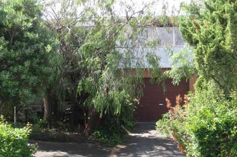 Photo of property in 4 Amelia Place, Beach Haven, Auckland, 0626