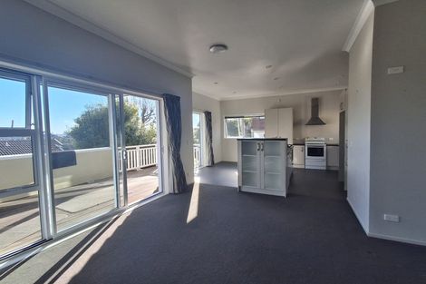 Photo of property in 42a Sunset Road, Unsworth Heights, Auckland, 0632
