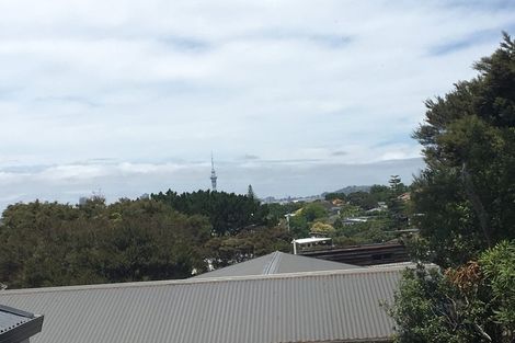 Photo of property in 51 James Evans Drive, Northcote, Auckland, 0627