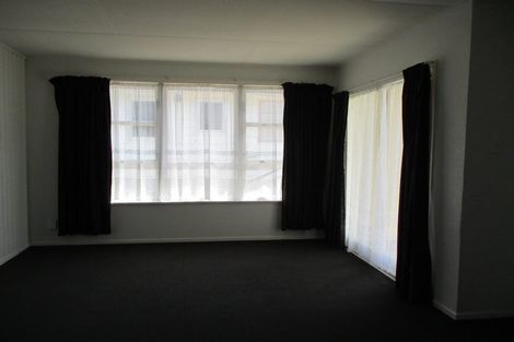Photo of property in 135 Driver Crescent, Cannons Creek, Porirua, 5024