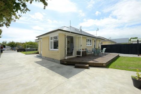Photo of property in 96 Bickerton Street, Wainoni, Christchurch, 8061